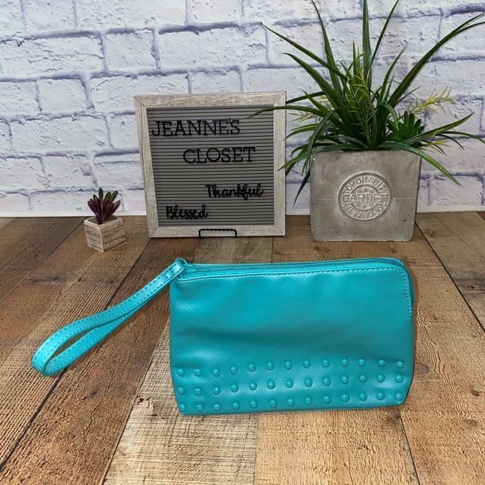 Neiman marcus cosmetic bag wristlet